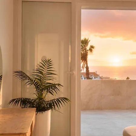 Sea View Modern With Terrace Апартаменти *